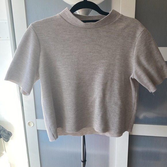 Zara Tops - Cropped off mock neck white / beige Zara top in L